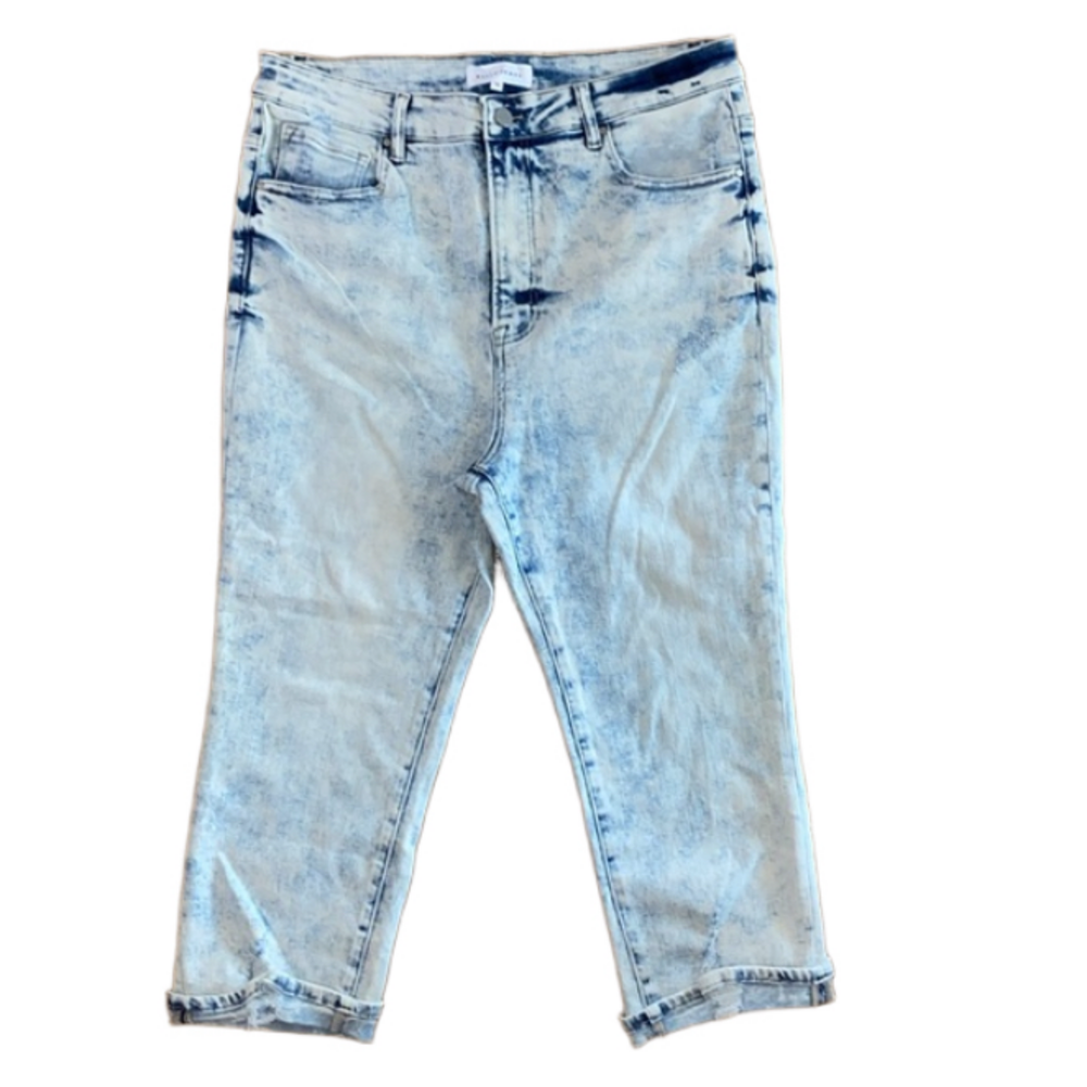 NWT Risen High Rise Basic Capri Jeans Size 1XL Light Acid Wash